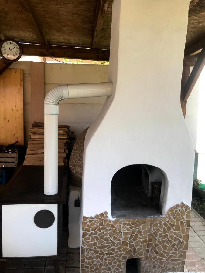Hotel Postakocsi Vendeghaz Kisgyor Exteriér fotografie