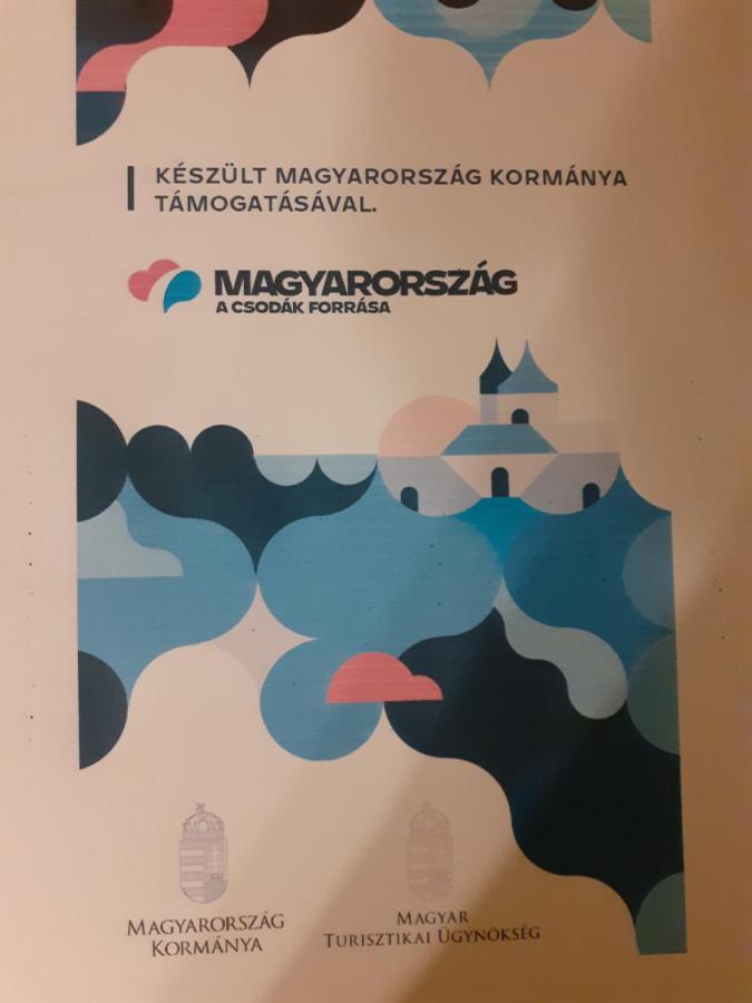 Hotel Postakocsi Vendeghaz Kisgyor Exteriér fotografie