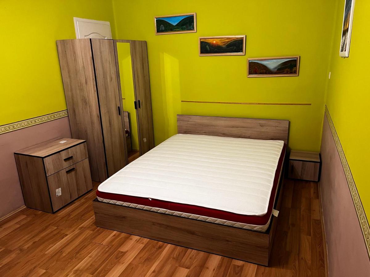 Hotel Postakocsi Vendeghaz Kisgyor Exteriér fotografie