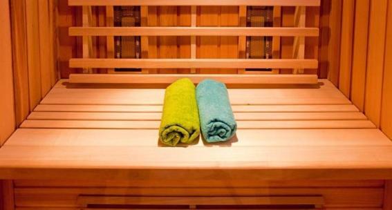 Hotel Postakocsi Vendeghaz Kisgyor Exteriér fotografie