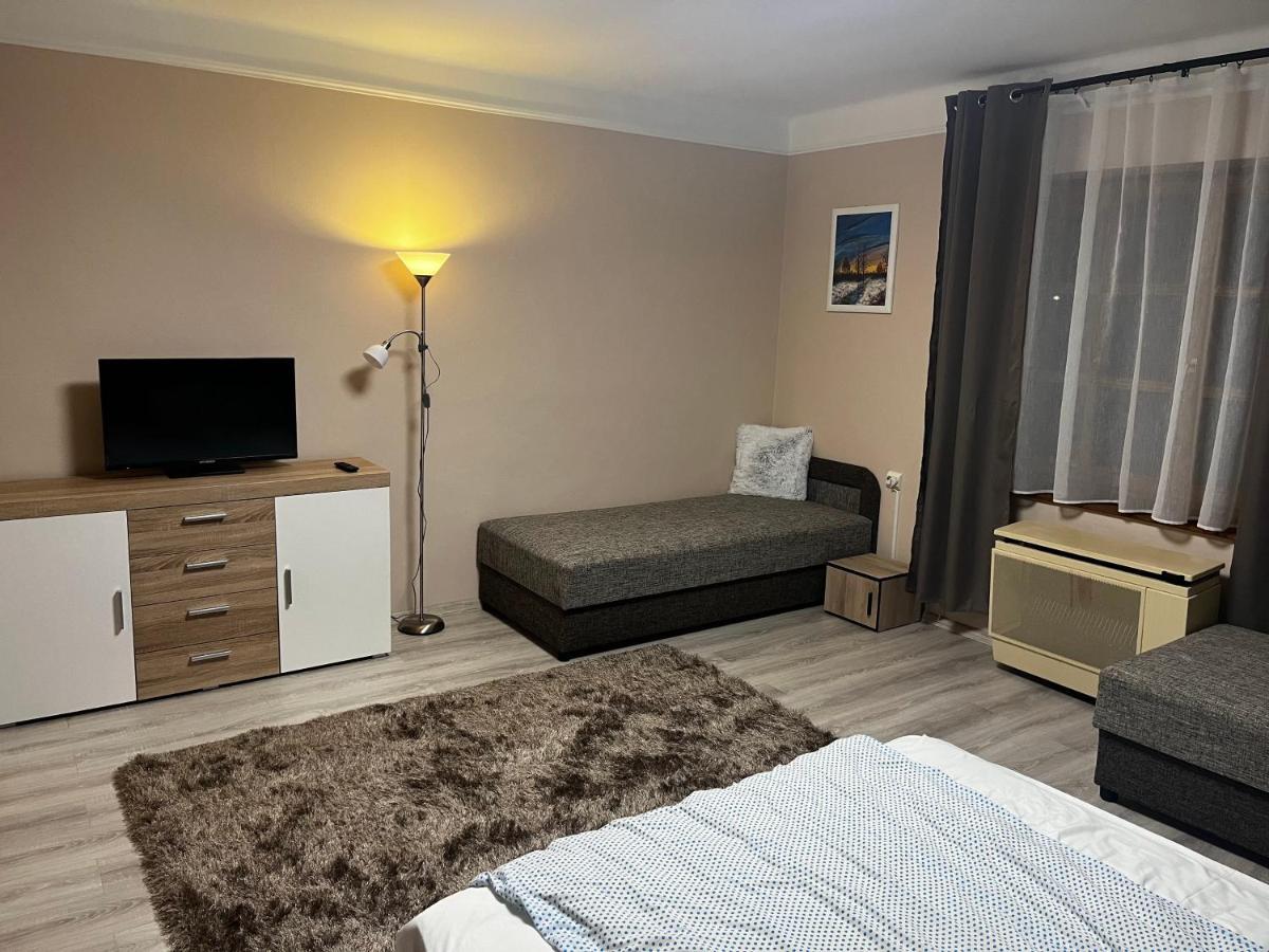 Hotel Postakocsi Vendeghaz Kisgyor Exteriér fotografie